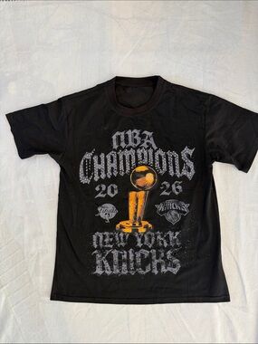 New York Knicks NBA Champions Graphic Tee - Black